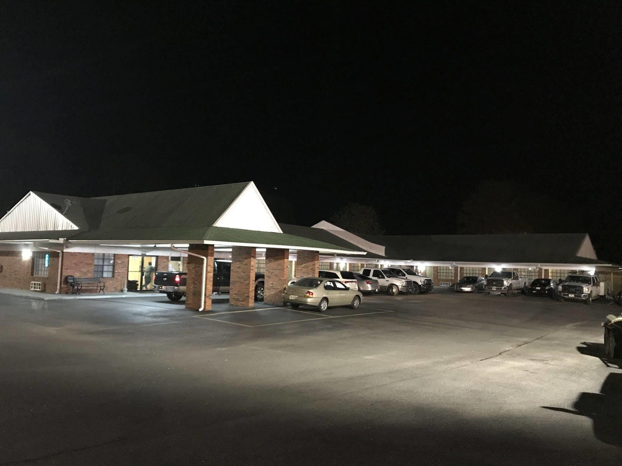 Western Motel - Prentiss Bagian luar foto