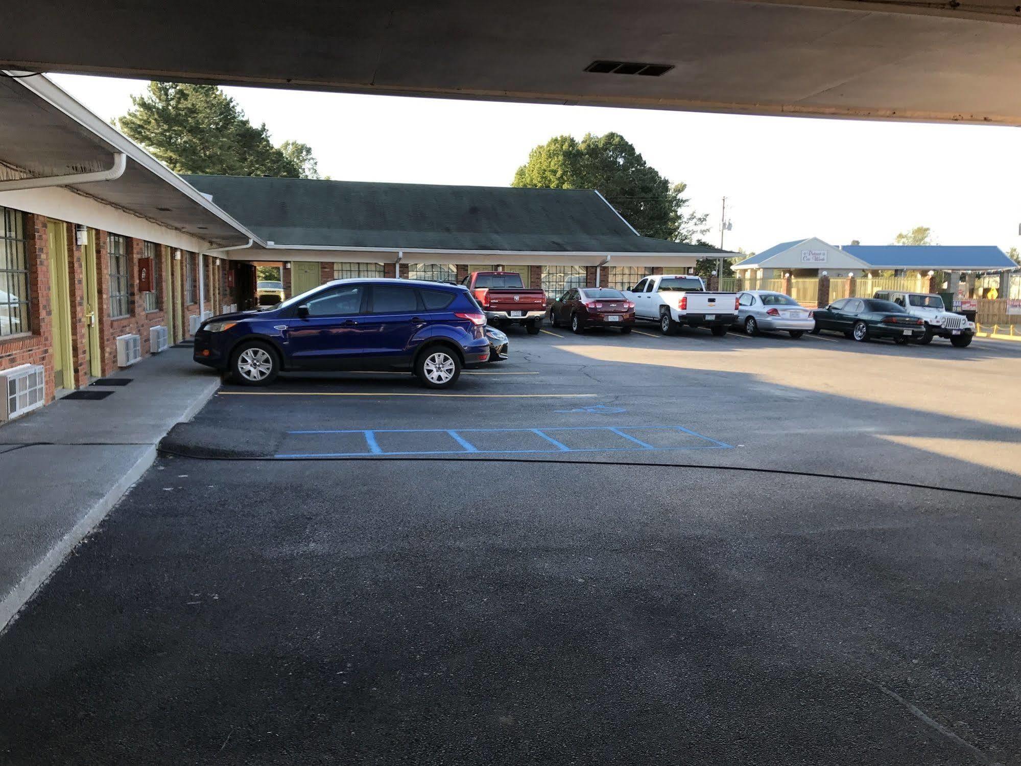 Western Motel - Prentiss Bagian luar foto