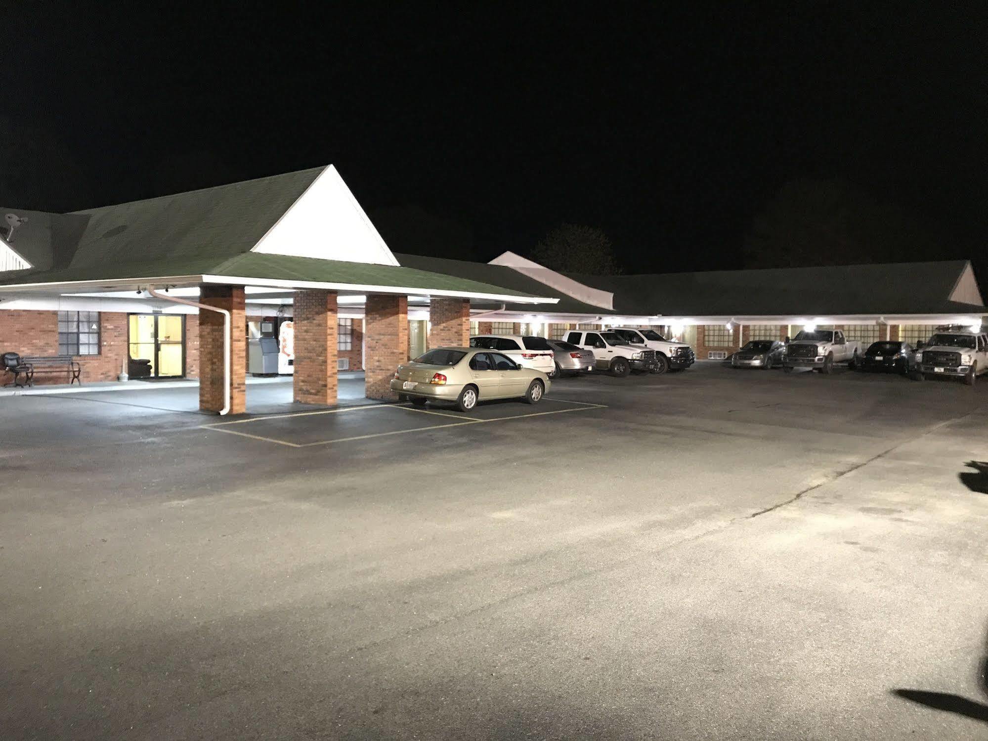 Western Motel - Prentiss Bagian luar foto