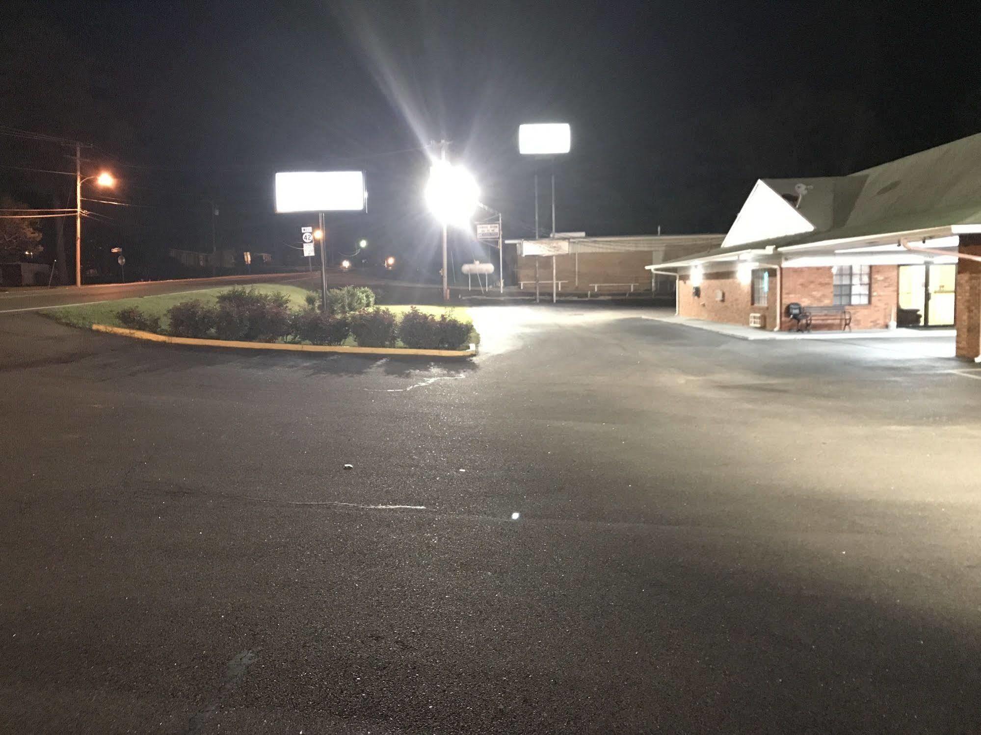 Western Motel - Prentiss Bagian luar foto