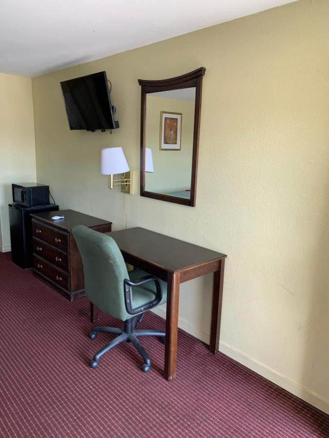 Western Motel - Prentiss Bagian luar foto